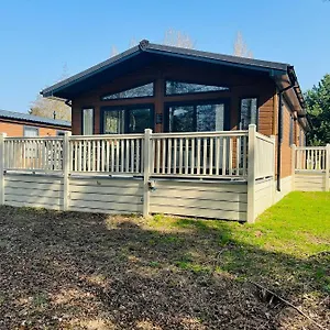 Brackencroft With Hot Tub Holiday home York
